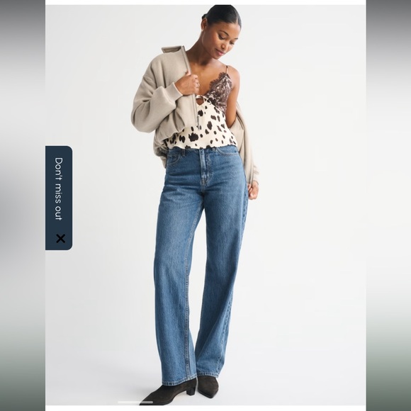 Curve Love High Rise Loose Jeans-Medium Wash - Picture 3 of 11